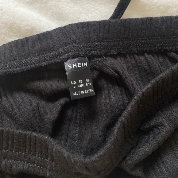 SHEIN Black Ribbed Ruched Crop Top & Shorts Lounge Set - Picture 6 of 7